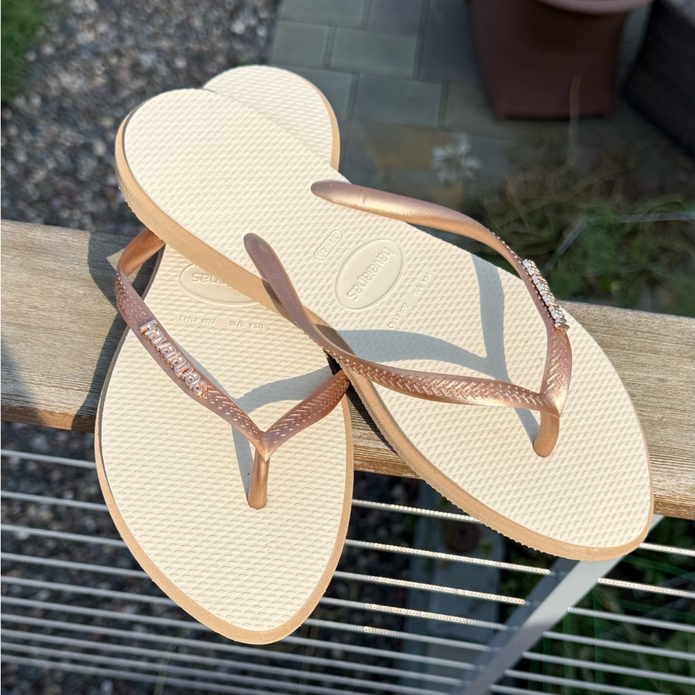 Havaianas Cream and Gold Flip Flops